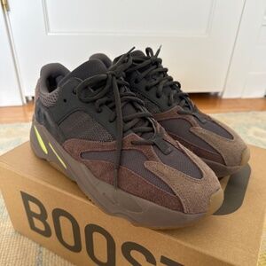 adidas Yeezy Boost 700 V1 Mauve - Size 10.5